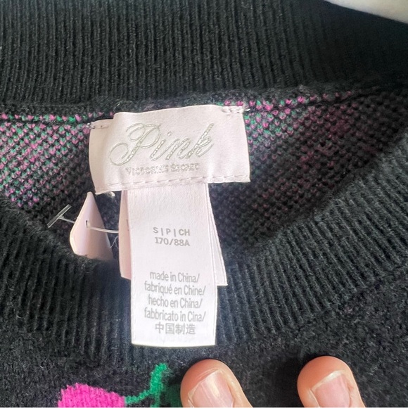 Victoria’s Secret Pink Black Cherry Print Oversized Sweatshirt S NWT - Picture 7 of 7
